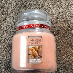 NWT 2-Yankee Candle 14.5 Ounce Medium Candles